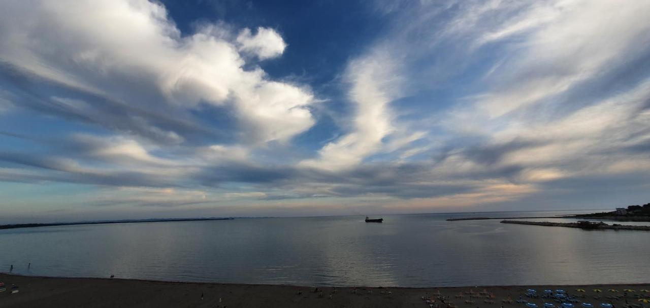 Shëngjin Apartment Sea View מראה חיצוני תמונה